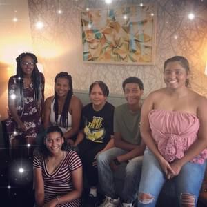 Meet your Posher, Kendra